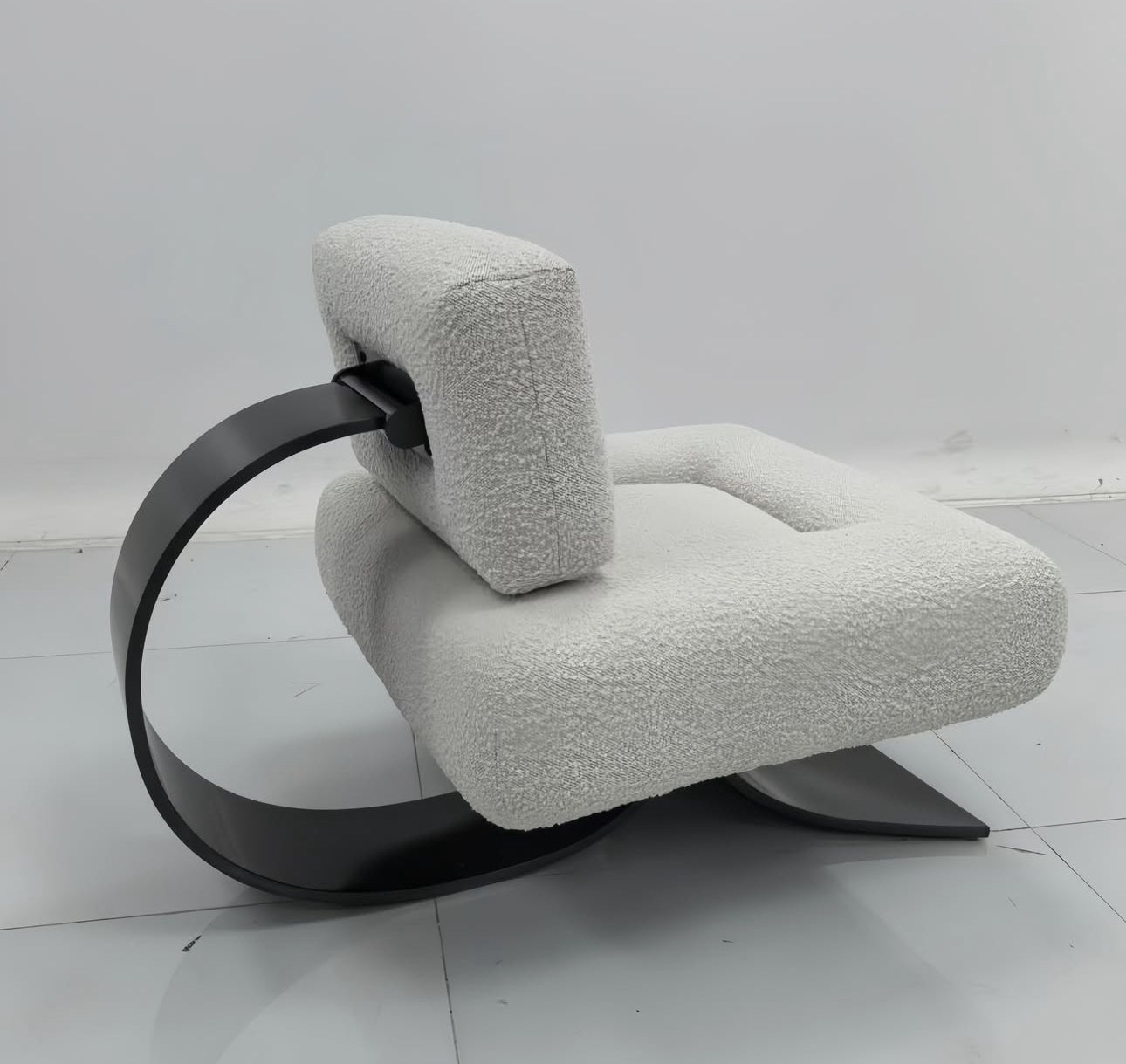 CENGA ARMCHAIR