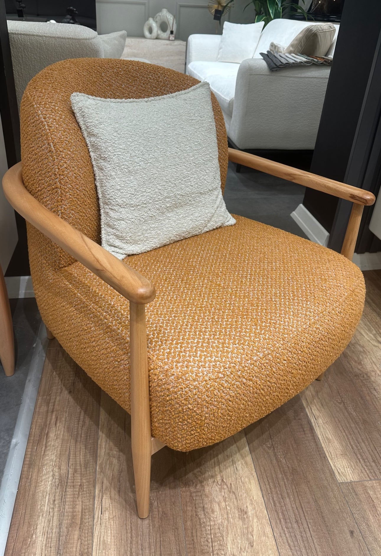 VOLK ARMCHAIR