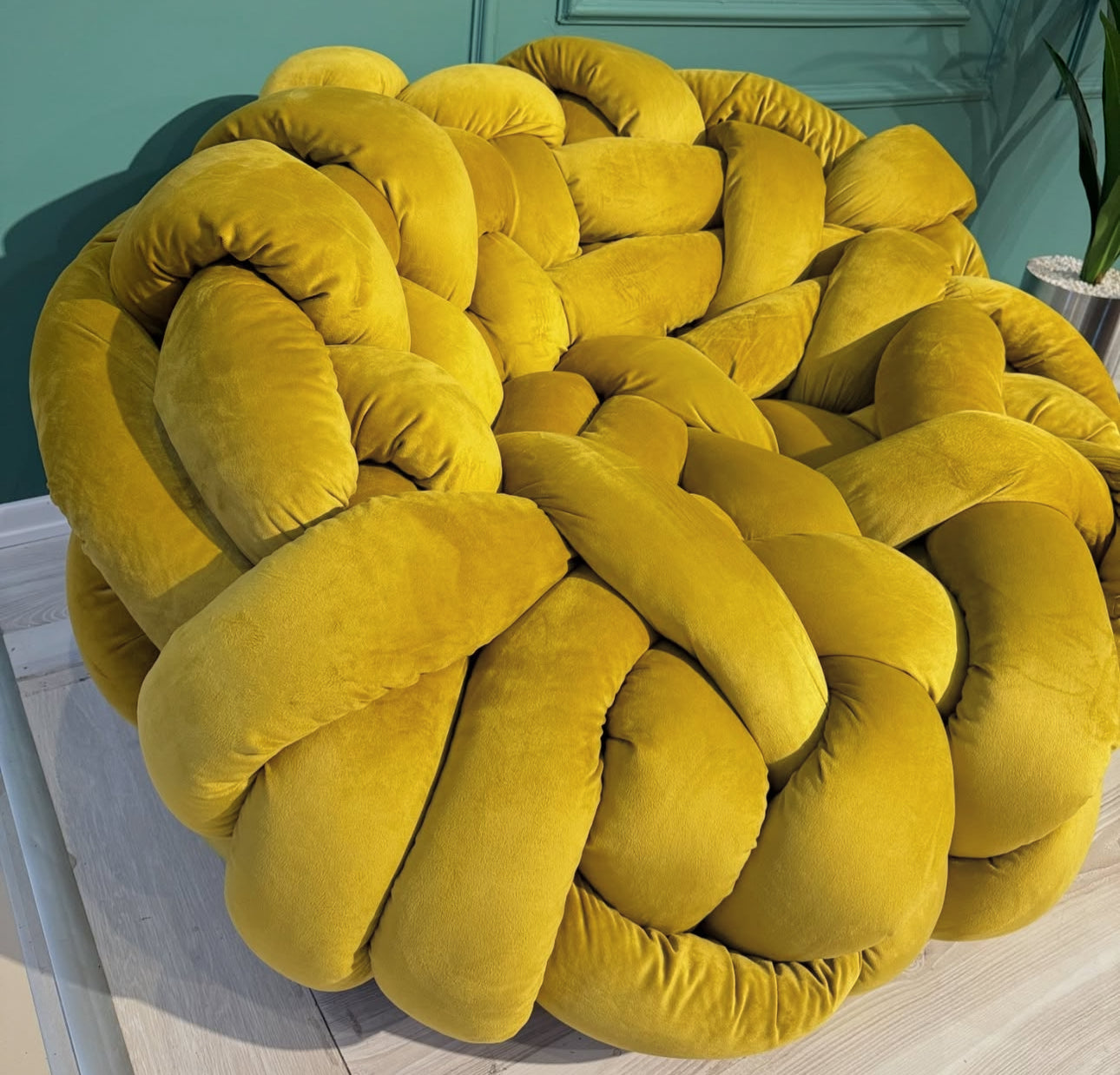 JOHN ARMCHAIR