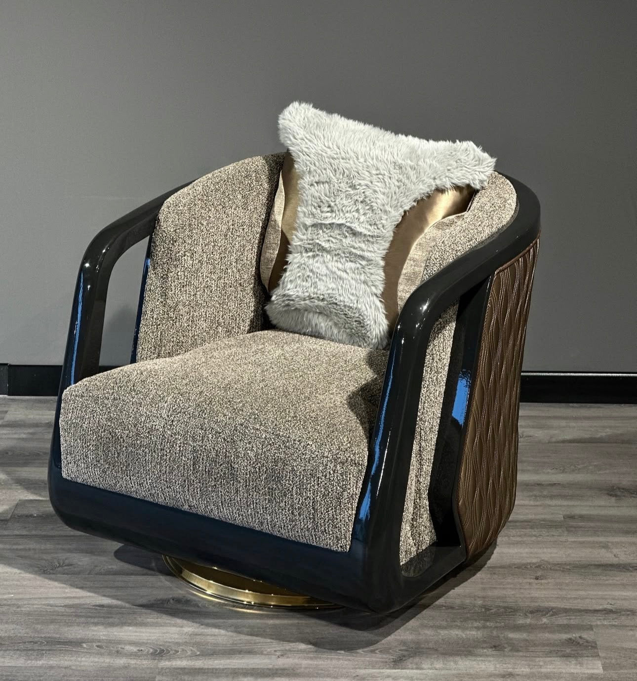 GINA ARMCHAIR