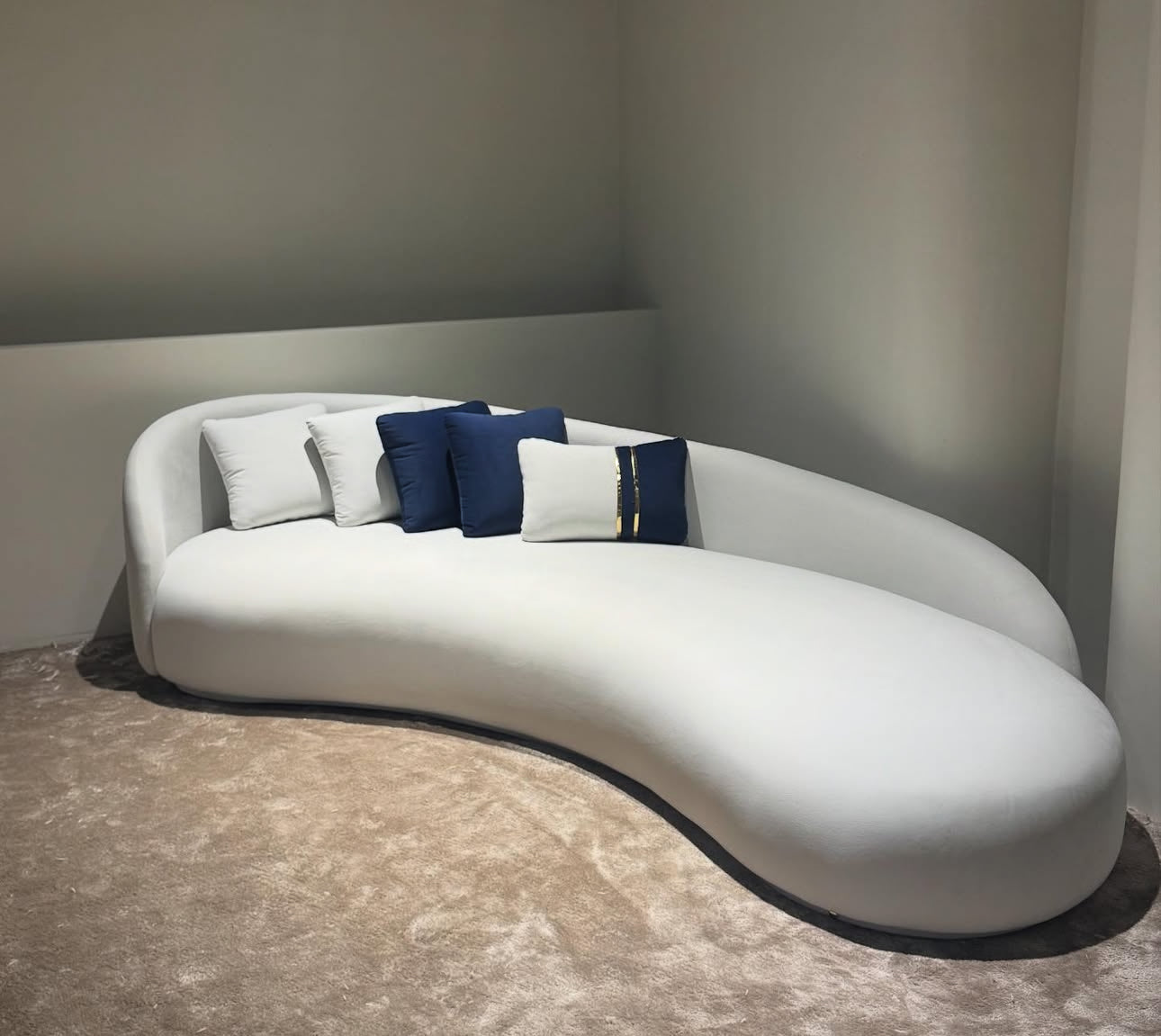 ZENA SOFA