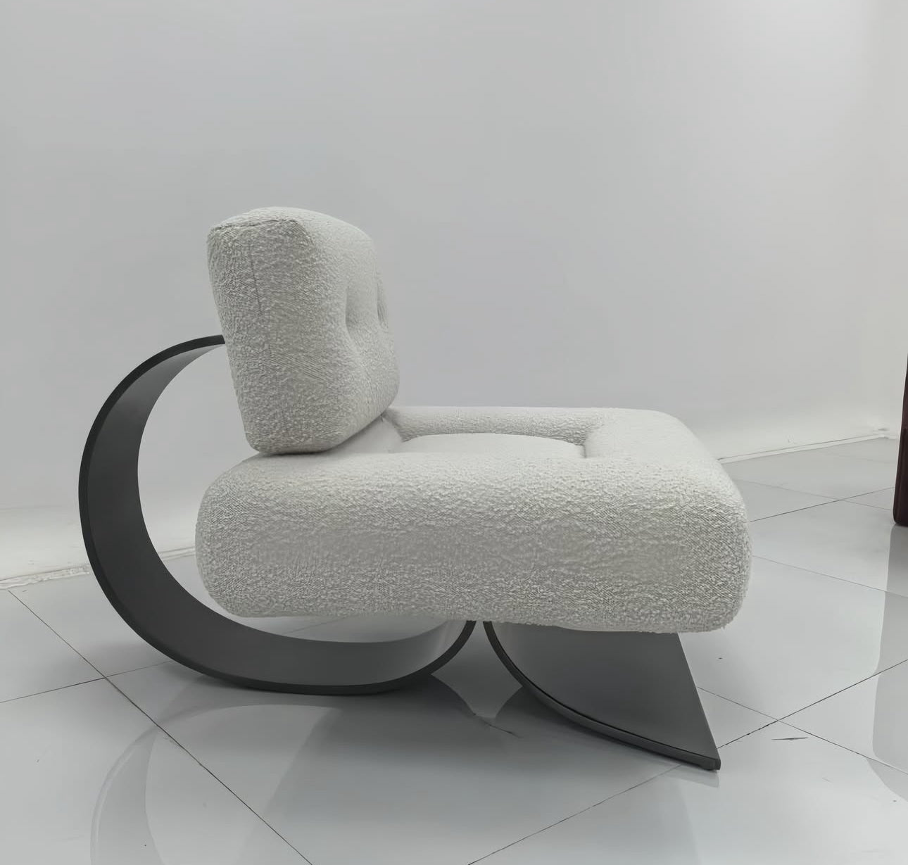 CENGA ARMCHAIR