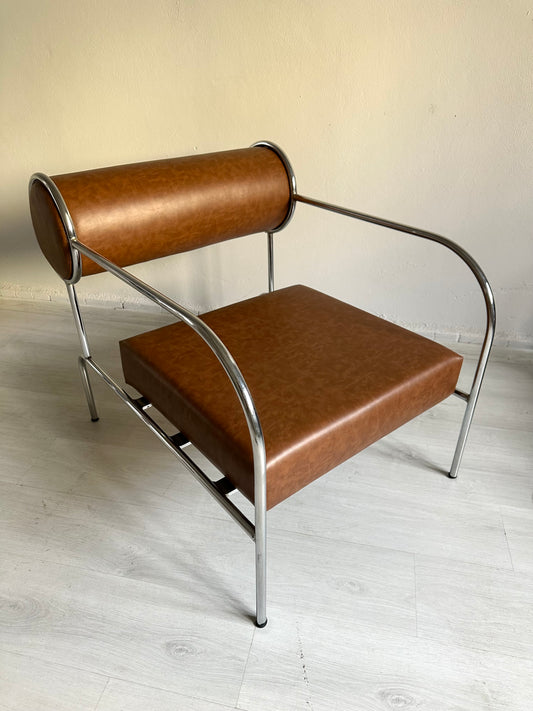 HOLA ARMCHAIR