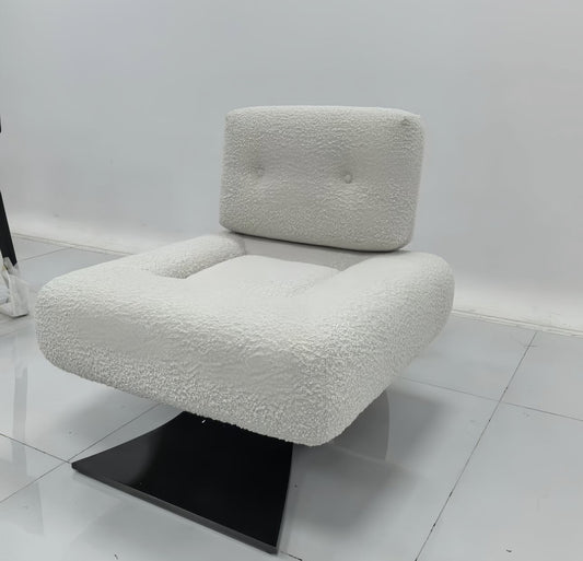 CENGA ARMCHAIR